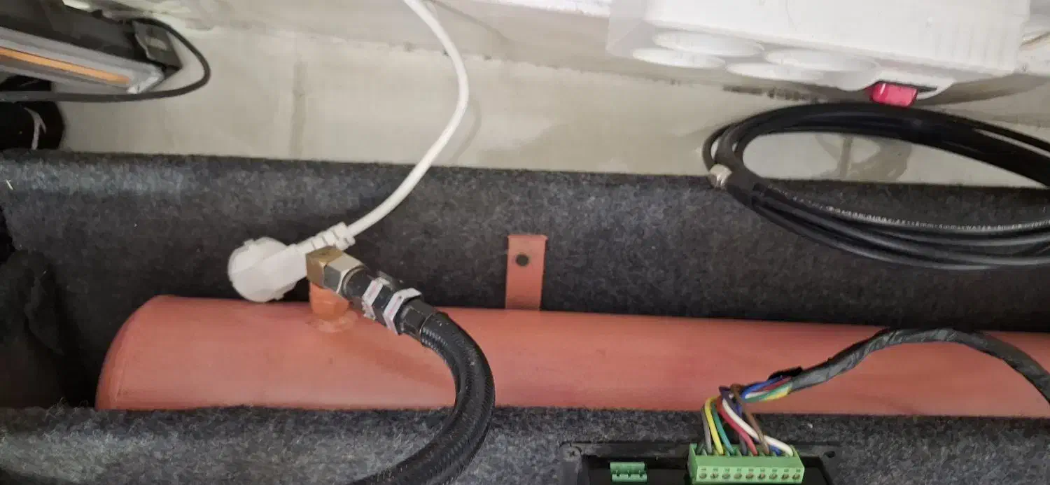 کنپرسور پنوماتیک و مخزن پنوماتیک|قطعات یدکی و لوازم جانبی|خمینیشهر, |دیوار