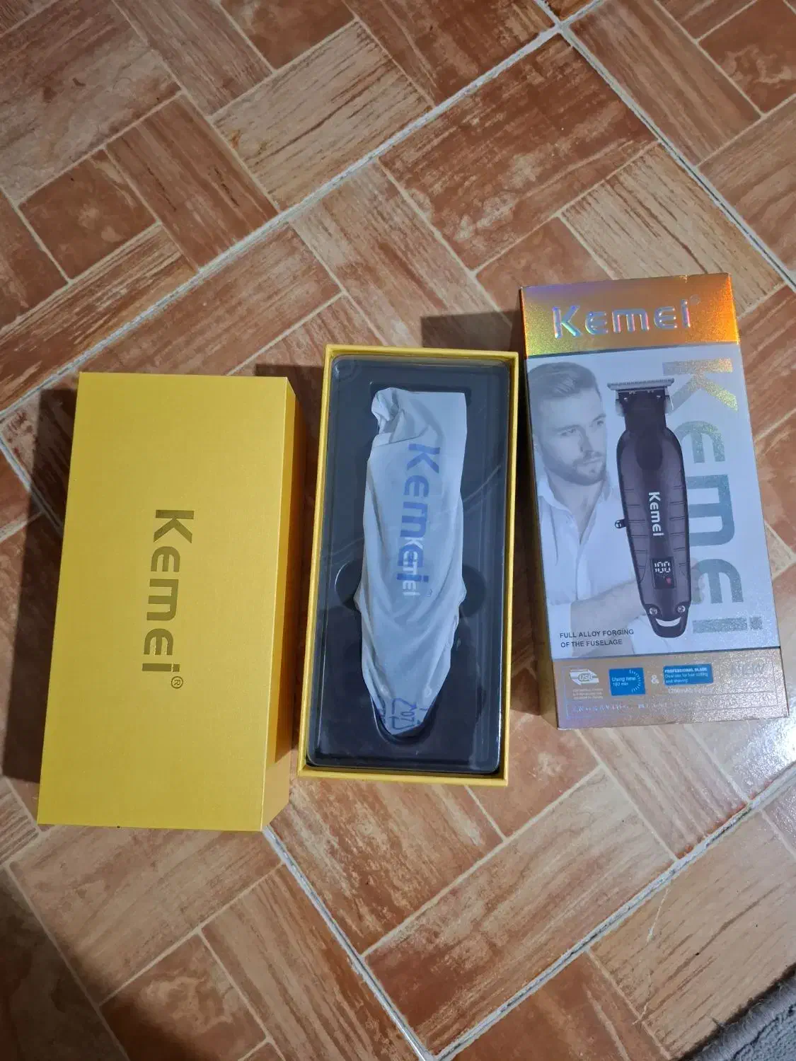 ماشین اصلاح سر و صورت کیمی مدل 2293|آرایشی، بهداشتی، درمانی|رضوانشهر, |دیوار