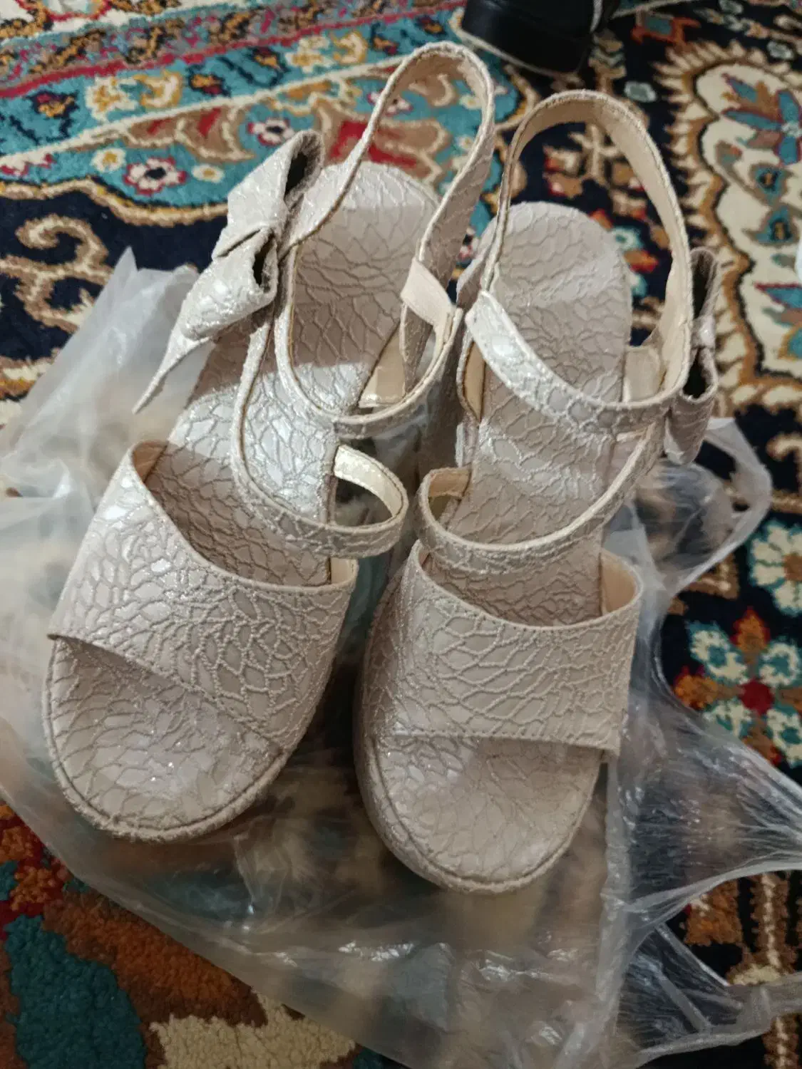 کفش|کیف، کفش، کمربند|خرم‌آباد, |دیوار