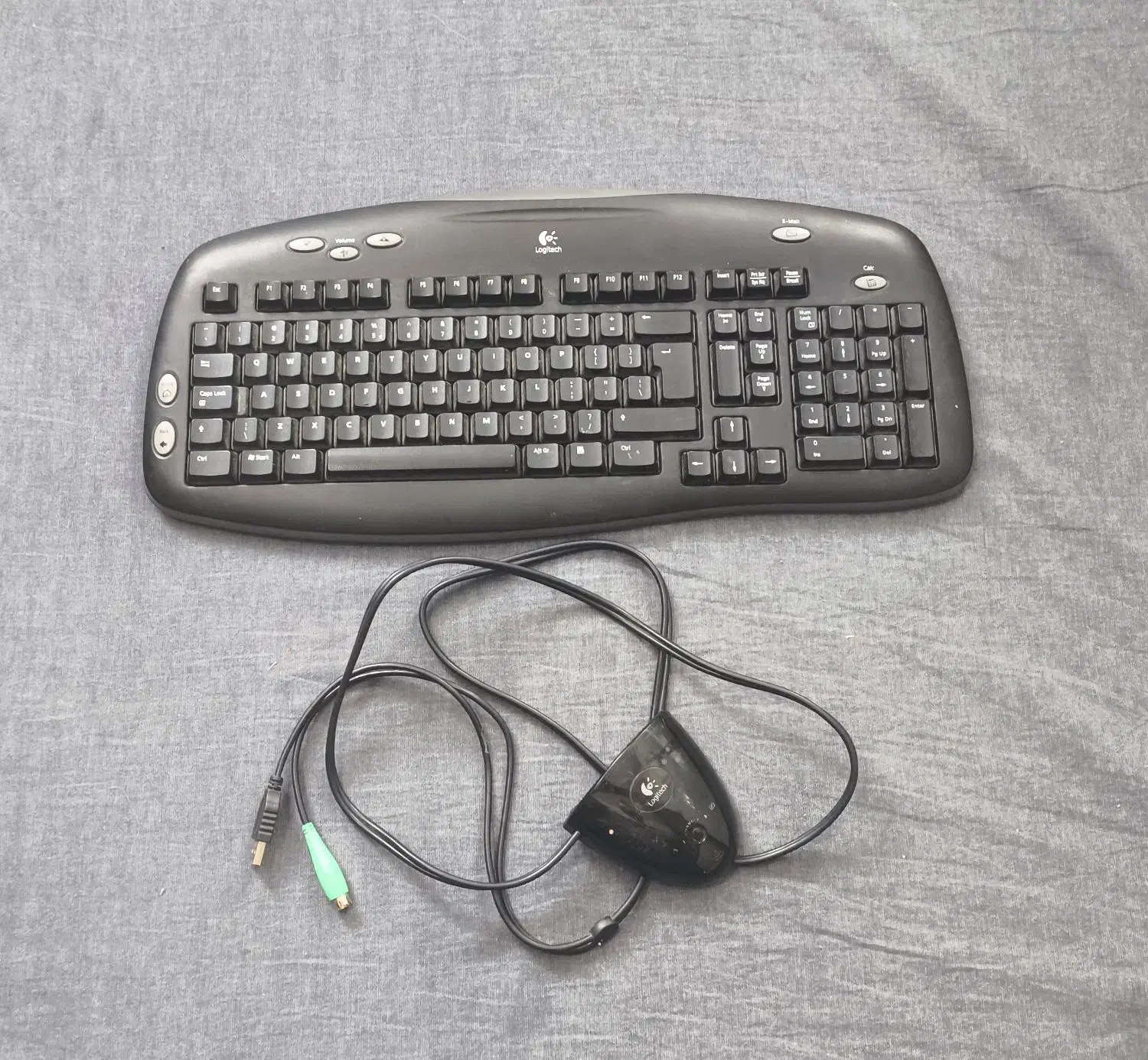 کیبرد بی سیم دانگل دار لاجیتک Logitech|قطعات و لوازم جانبی رایانه|تهران, دکتر هوشیار|دیوار