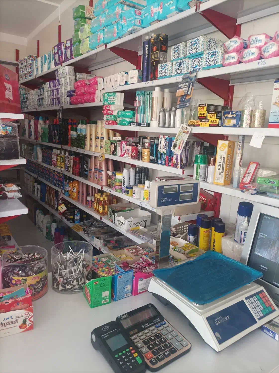 به علت جمع کردن مغازه کلیه اجناس زیر قیمت|فروشگاه و مغازه|سنندج, |دیوار