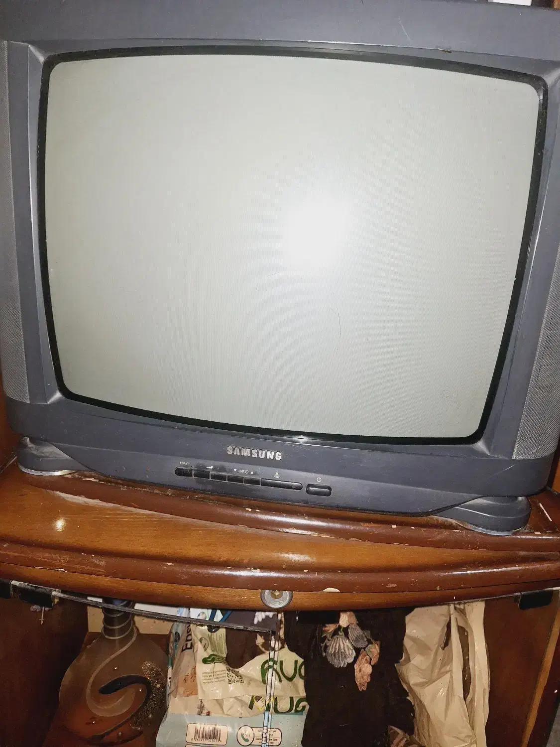 تلویزیون ومیز|تلویزیون و پروژکتور|ارومیه, |دیوار