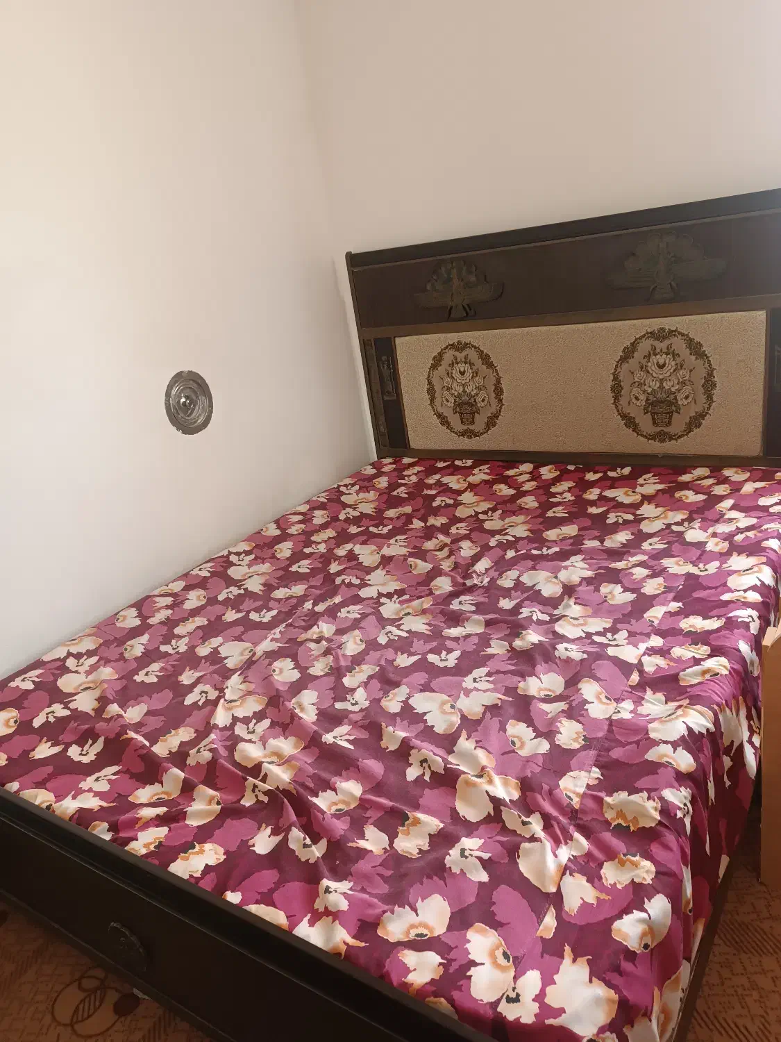 تخت و درآور|تخت و سرویس خواب|جم, |دیوار