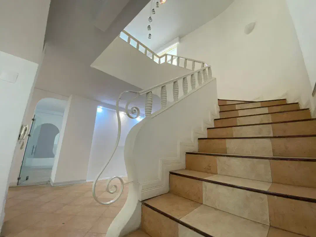 ویلای ۳۵۰ متری زعفرانیه تریپلکس به کار سالن ارایش|اجارهٔ خانه و ویلا|تهران, زعفرانیه|دیوار