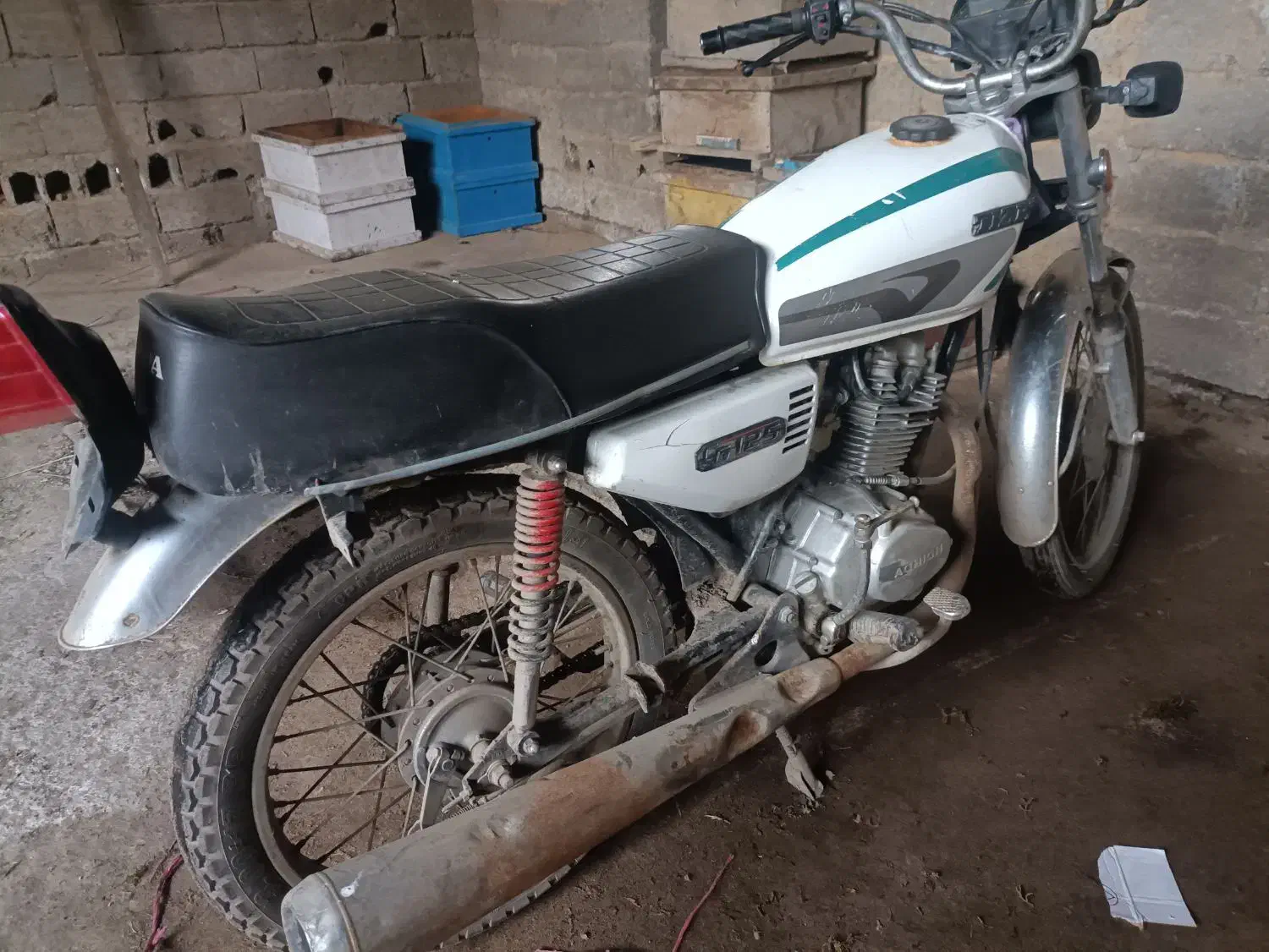 موتور125|موتورسیکلت|چوبر, |دیوار