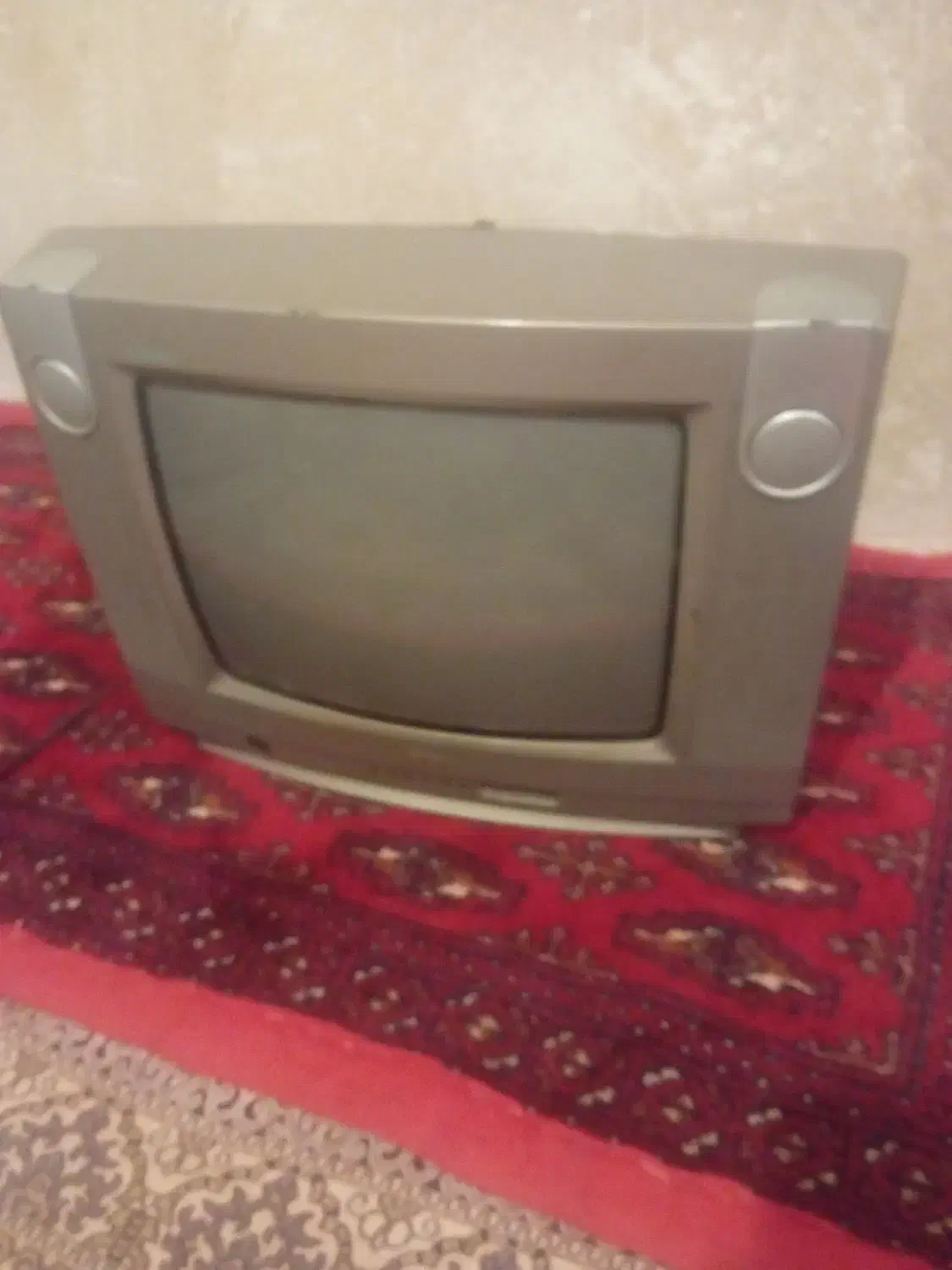 یک عدد تلویزیون|تلویزیون و پروژکتور|اهر, |دیوار