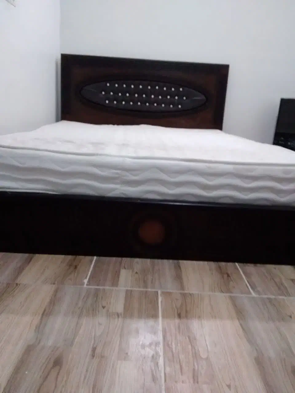 سرویس خواب|تخت و سرویس خواب|بروجرد, |دیوار