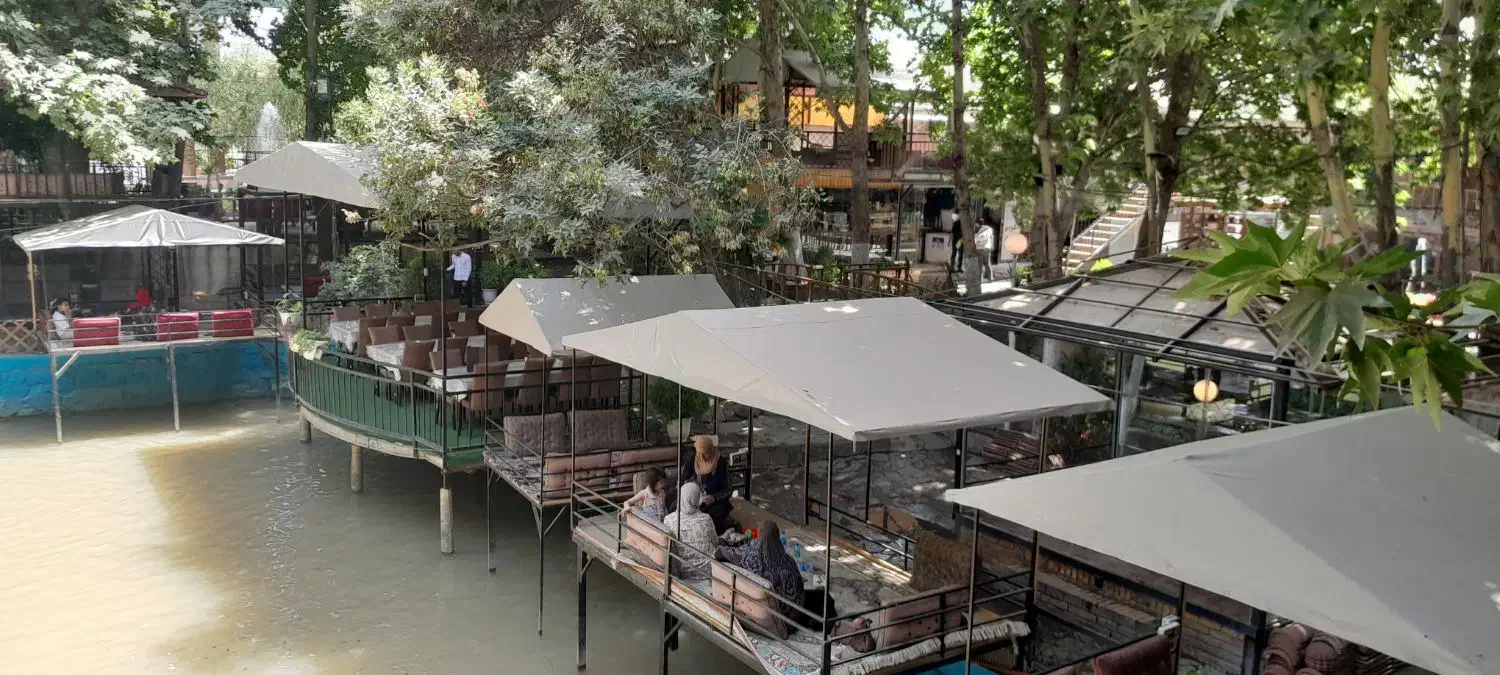 استخدام مهماندار و سرمیزبان و میزبان|استخدام خدمات فروشگاه و رستوران|شاندیز, |دیوار