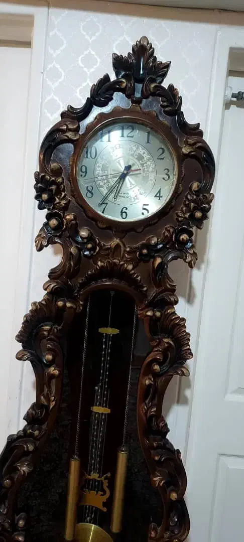 ساعت ایستاده چوبی منبت کاری شده نو نو|ساعت دیواری و تزئینی|بندرعباس, |دیوار