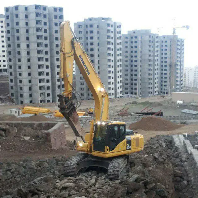 اجازه بیل مکانیکی همراه با پیکور جهت خاکبرداری|خدمات حمل و نقل|ری, دولتآباد|دیوار