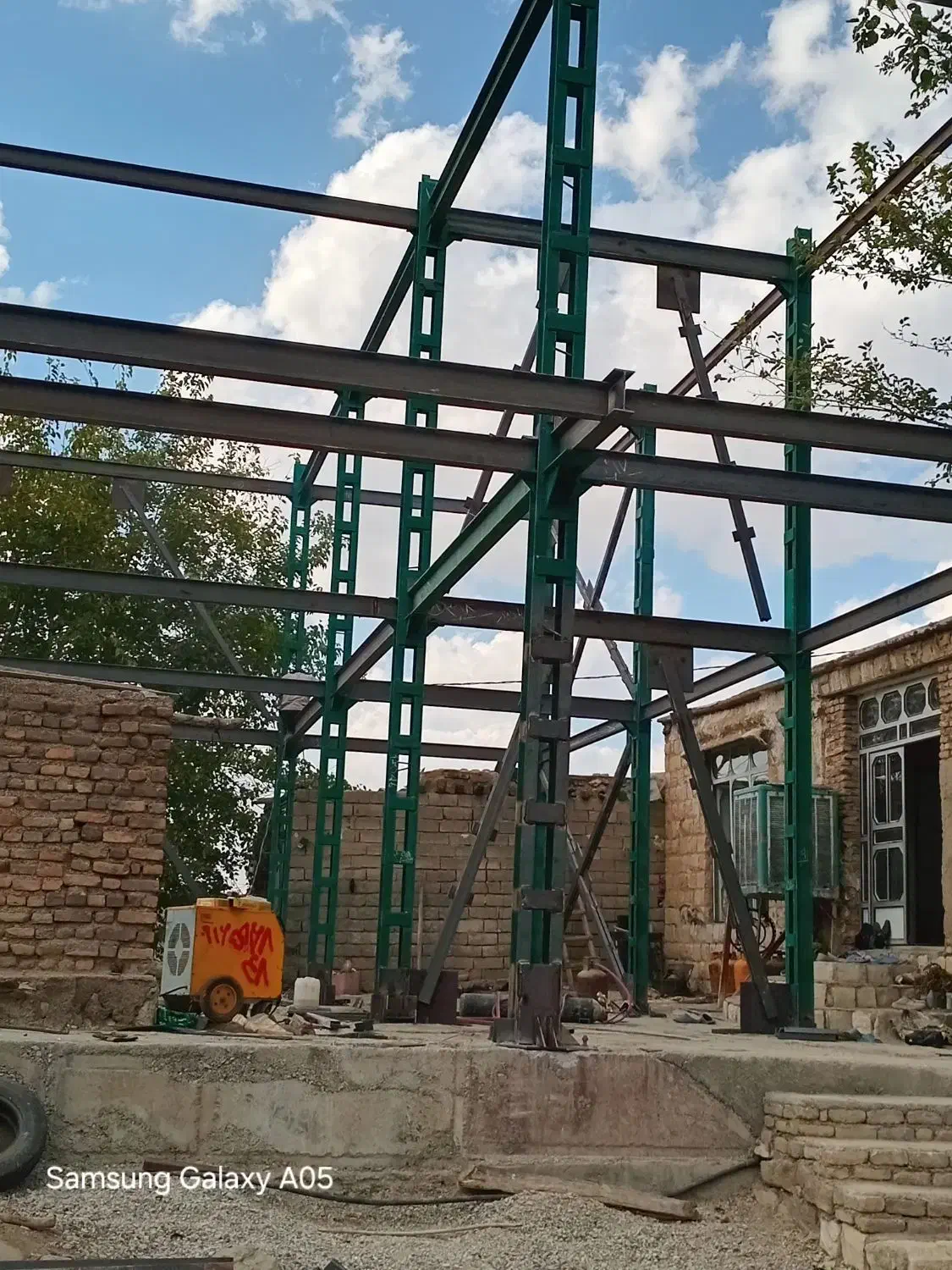 جوشکاری اسکلت وبرش کاری باهوابرش .|خدمات پیشه و مهارت|کوهدشت, |دیوار