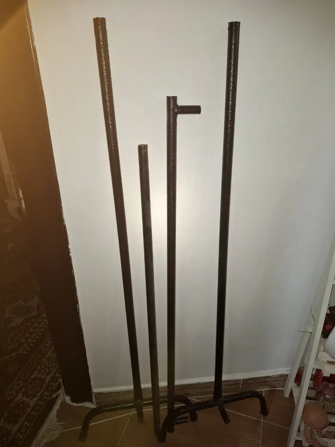 رگال 300|بندرخت و رخت‌آویز|رشت, یخسازی|دیوار