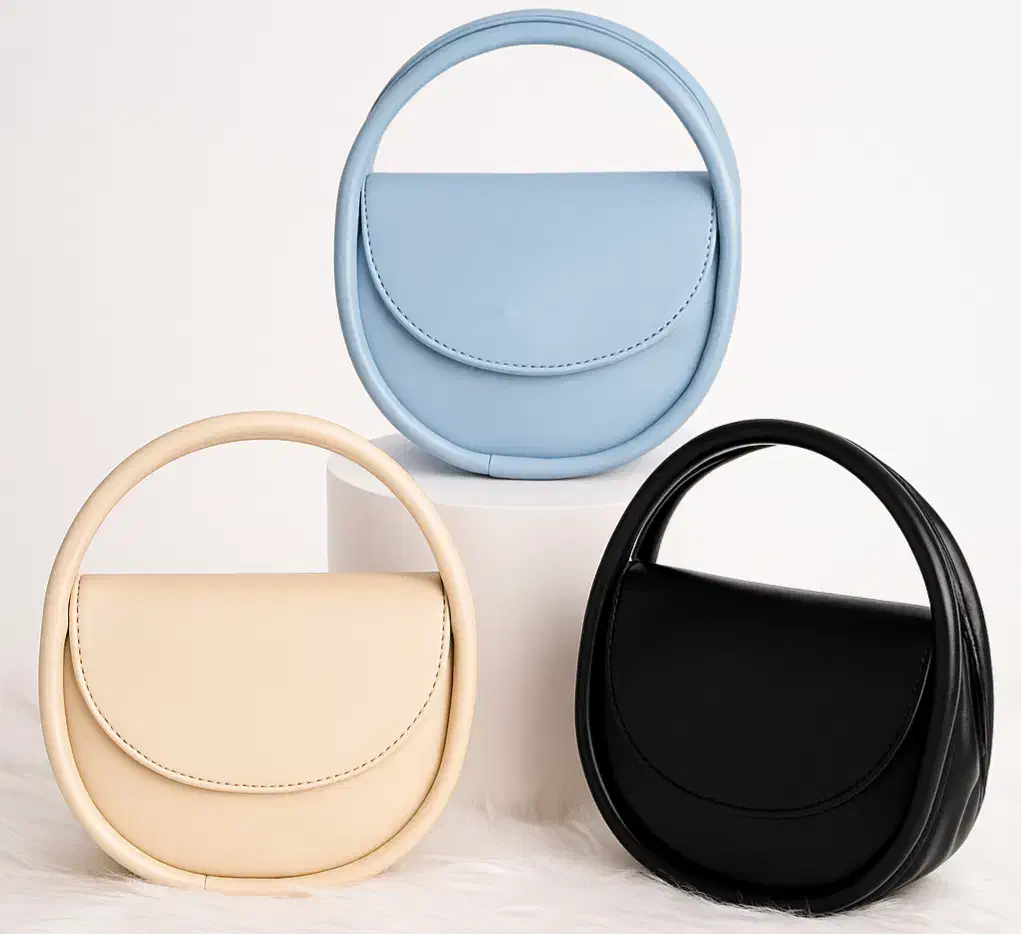 در ۳ رنگ خاص|کیف، کفش، کمربند|تربت‌حیدریه, کاشانی|دیوار