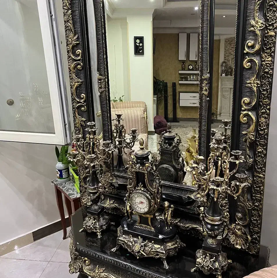 آینه و شمعدان و کنسول|آینه|تهران, آبشار تهران (دریاچه)|دیوار