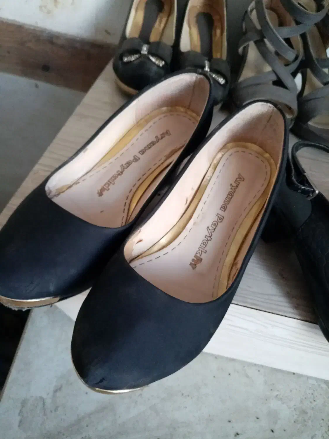 کفش مجلسی|کیف، کفش، کمربند|رشت, کوی امام رضا|دیوار