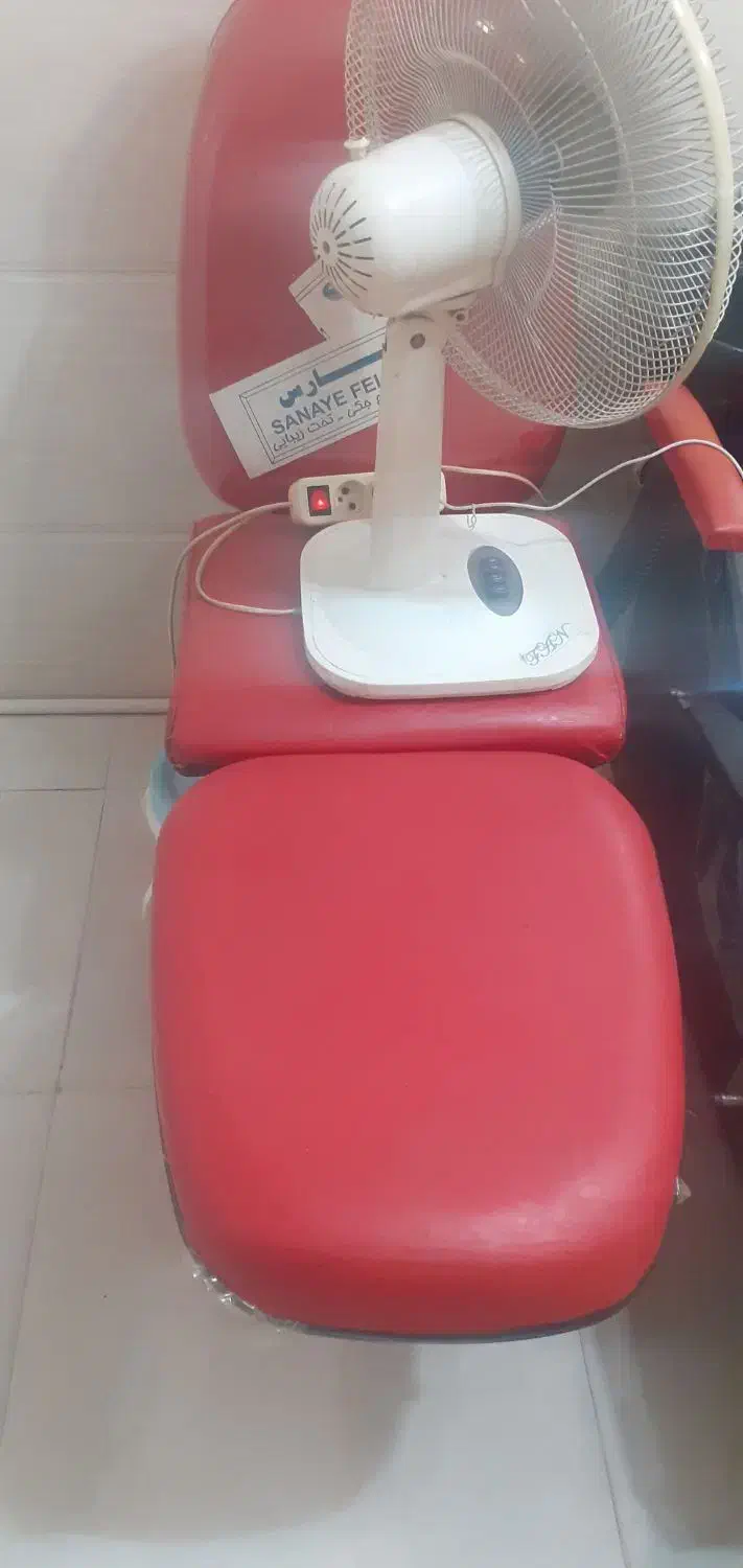 صندلی|صندلی و نیمکت|بندر انزلی, نیمه شعبان|دیوار