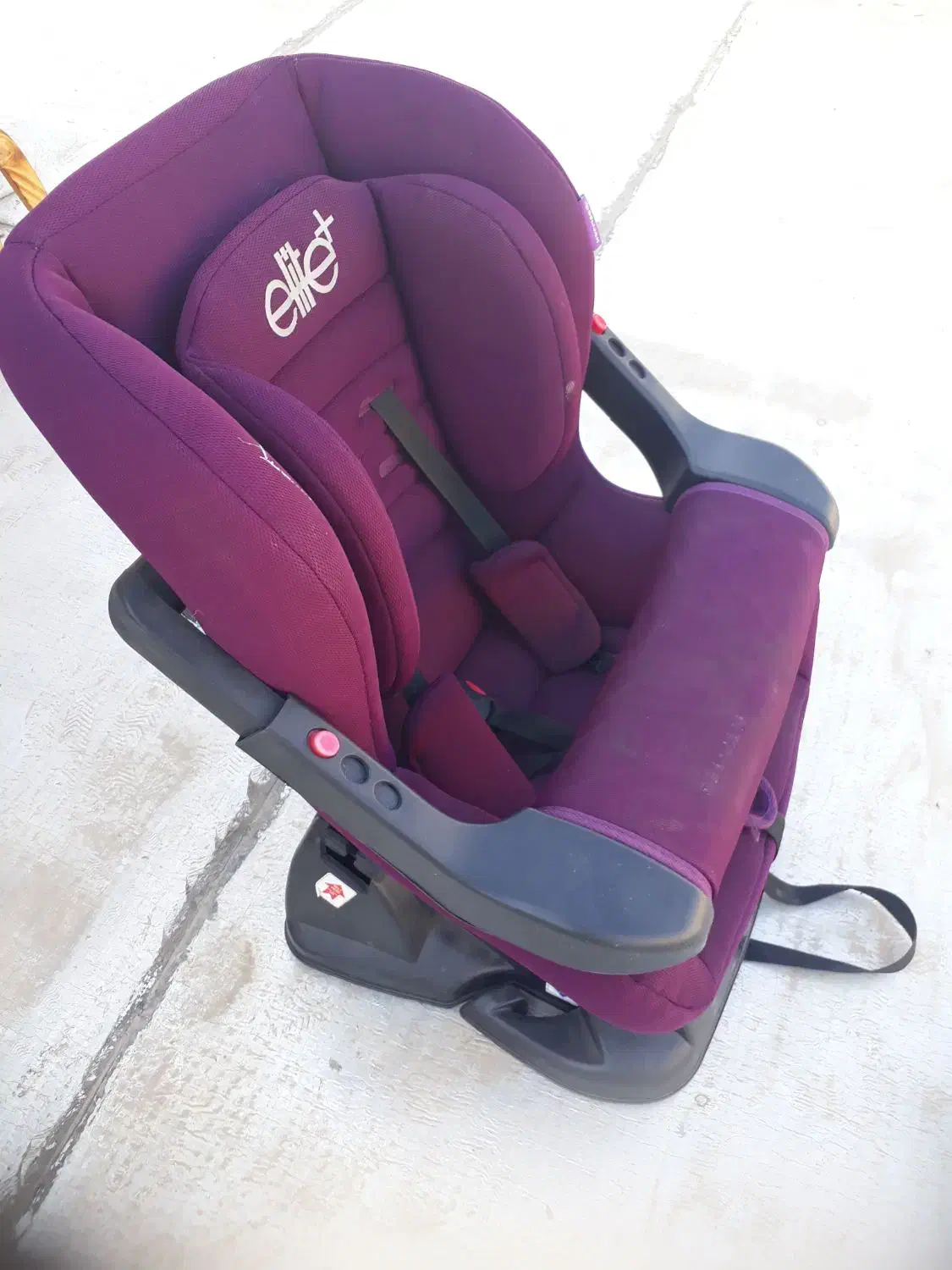 صندلی کودک|تخت و صندلی بچه|فردیس, شهرک راه آهن|دیوار