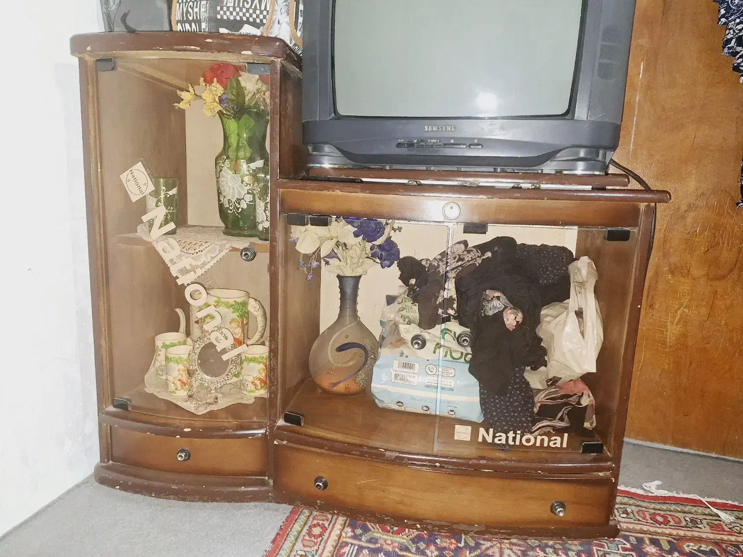 تلویزیون ومیز|تلویزیون و پروژکتور|ارومیه, |دیوار