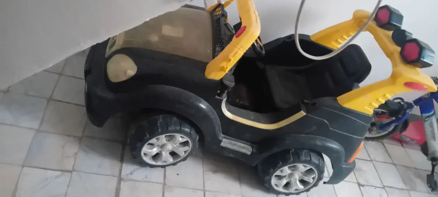 ماشین شارژی|اسباب‌بازی بچه|تویسرکان, |دیوار