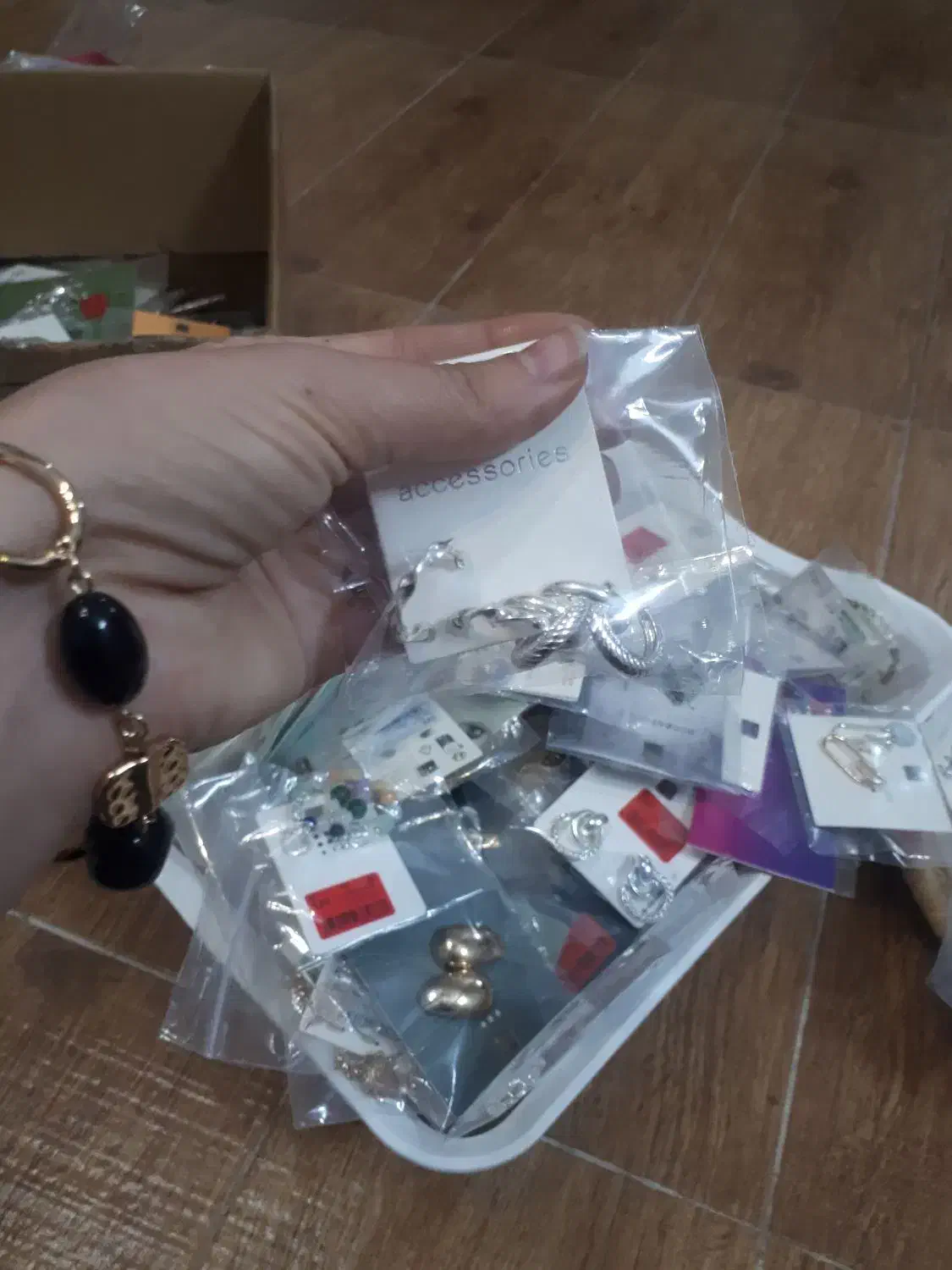 اکسسوری های وارداتی|زیورآلات و اکسسوری|اسفراین, |دیوار