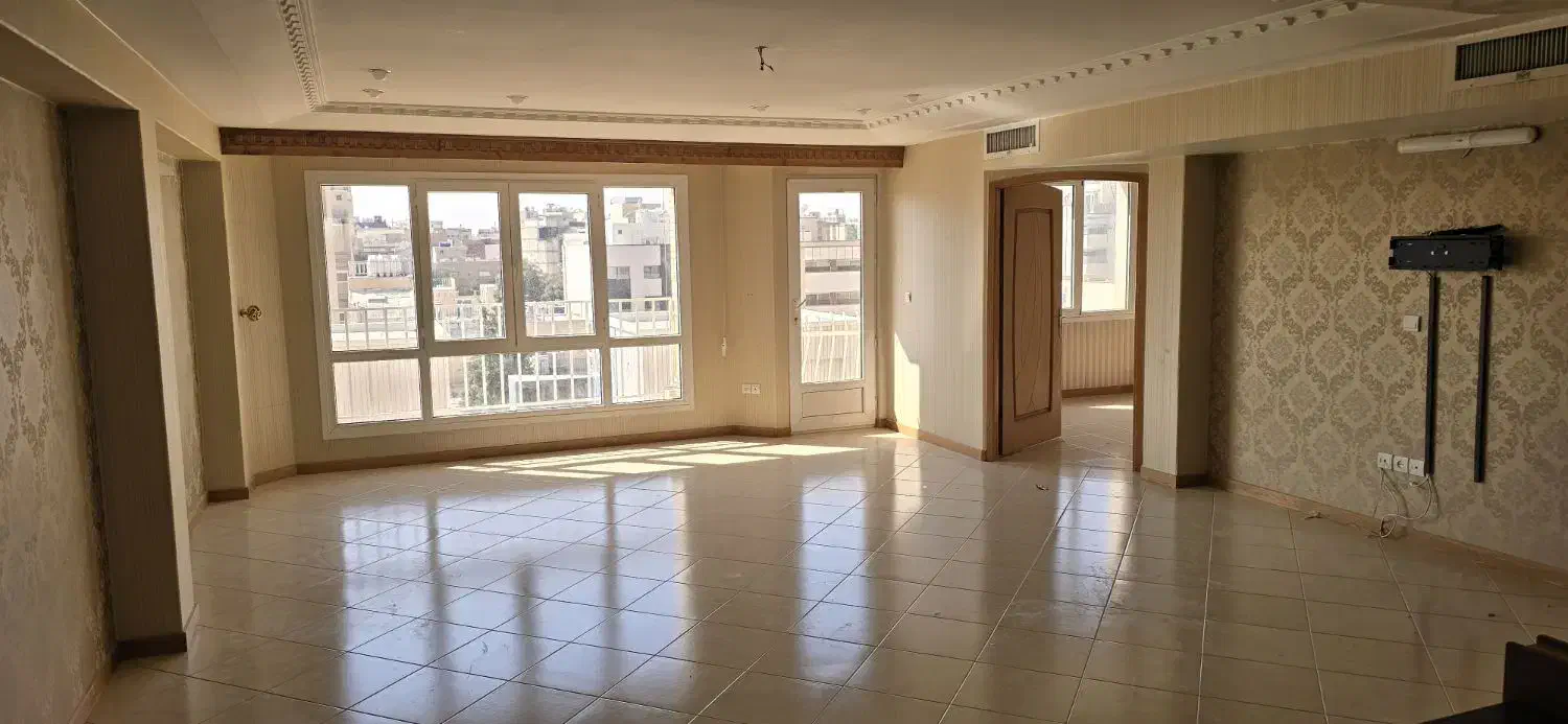 ۱۲۵ متر سه خواب تک واحدی خ ال خجند|فروش آپارتمان|اصفهان, دشتستان|دیوار