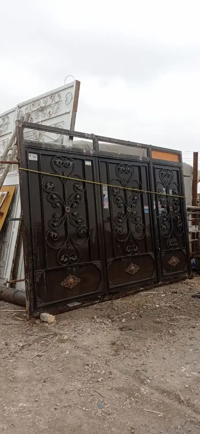 درب آهنی بزرگ|مصالح و تجهیزات ساختمان|مشهد, نیزه|دیوار