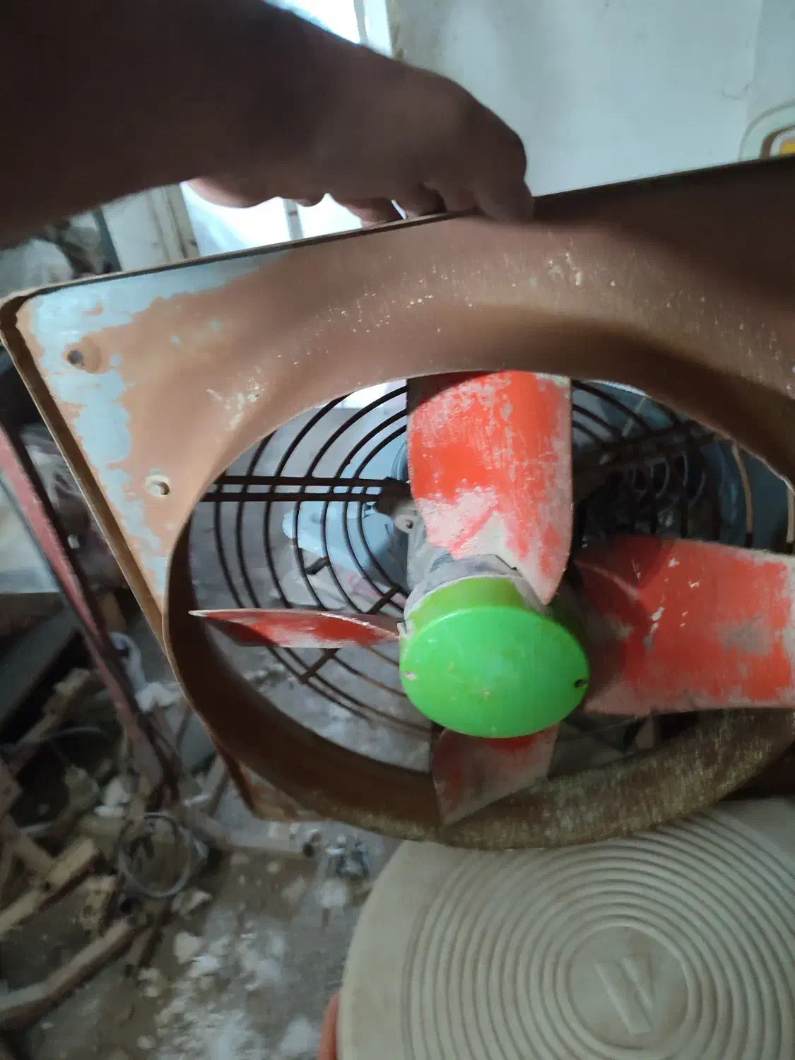 هواکش 55*55|ماشینآلات صنعتی|قم, چهل درخت|دیوار