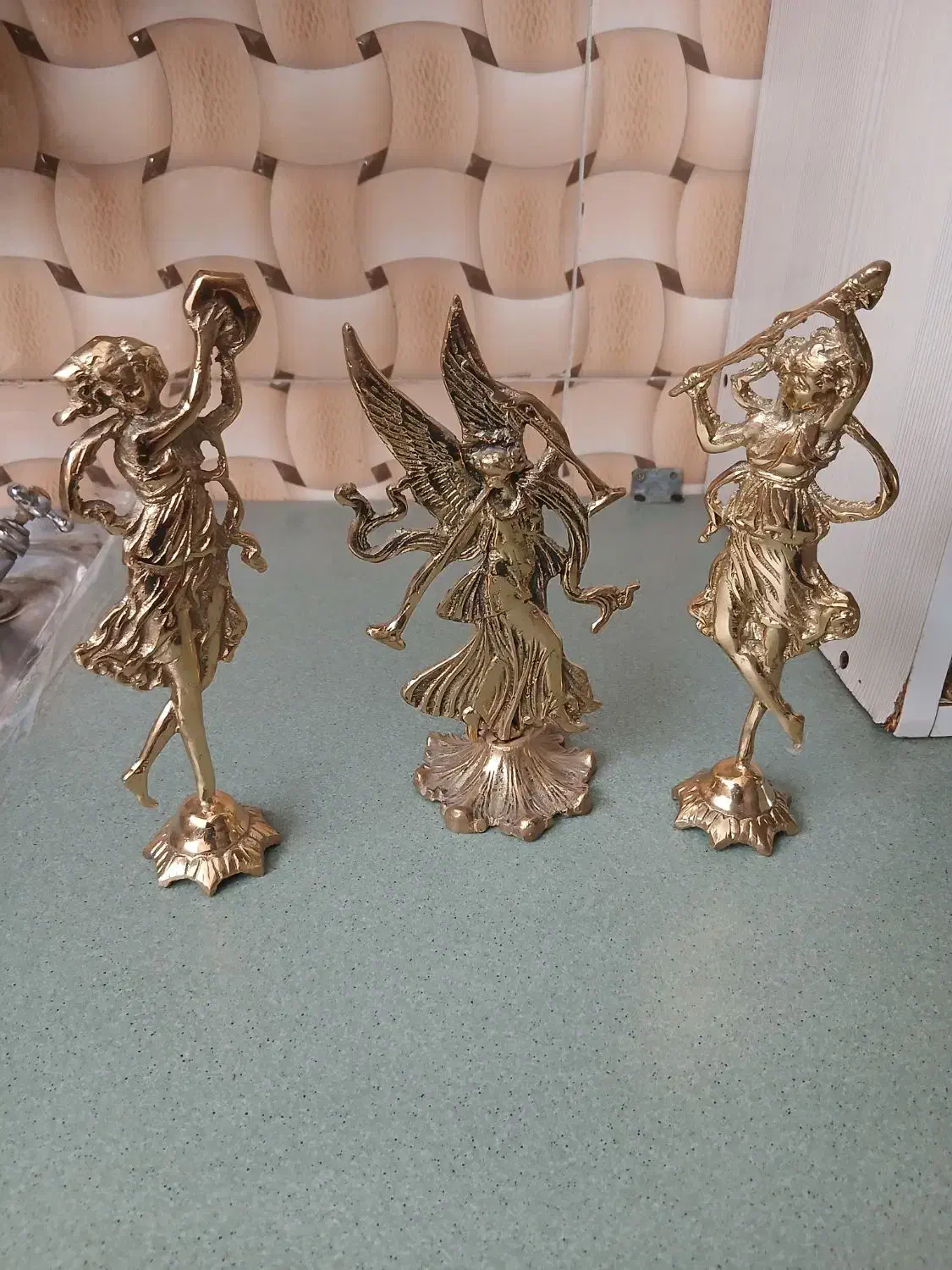 برنز. برنز. نو. نو.|صنایع دستی و سایر لوازم تزئینی|قم, قلعه کامکار|دیوار