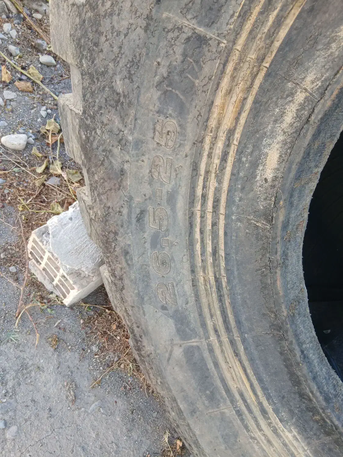 لاستیک لودر۲۶،۵،۲۵|ماشین‌آلات صنعتی|جیرفت, |دیوار