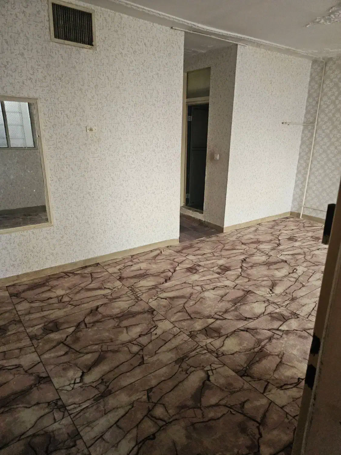 آپارتمان بدون پارکینگ