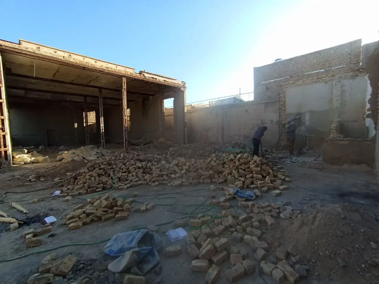 بازسازی صفرتاصدسرامیک بنایی سنگ کاری نما باشرایط|خدمات پیشه و مهارت|قم, زنبیل آباد|دیوار