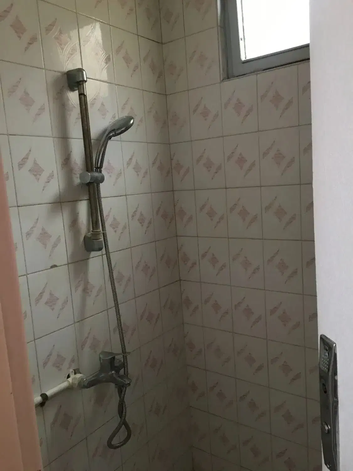 رهن آپارتمان ۷۵ متری ۲ خوابه طبقه ۴ در مسعودیه