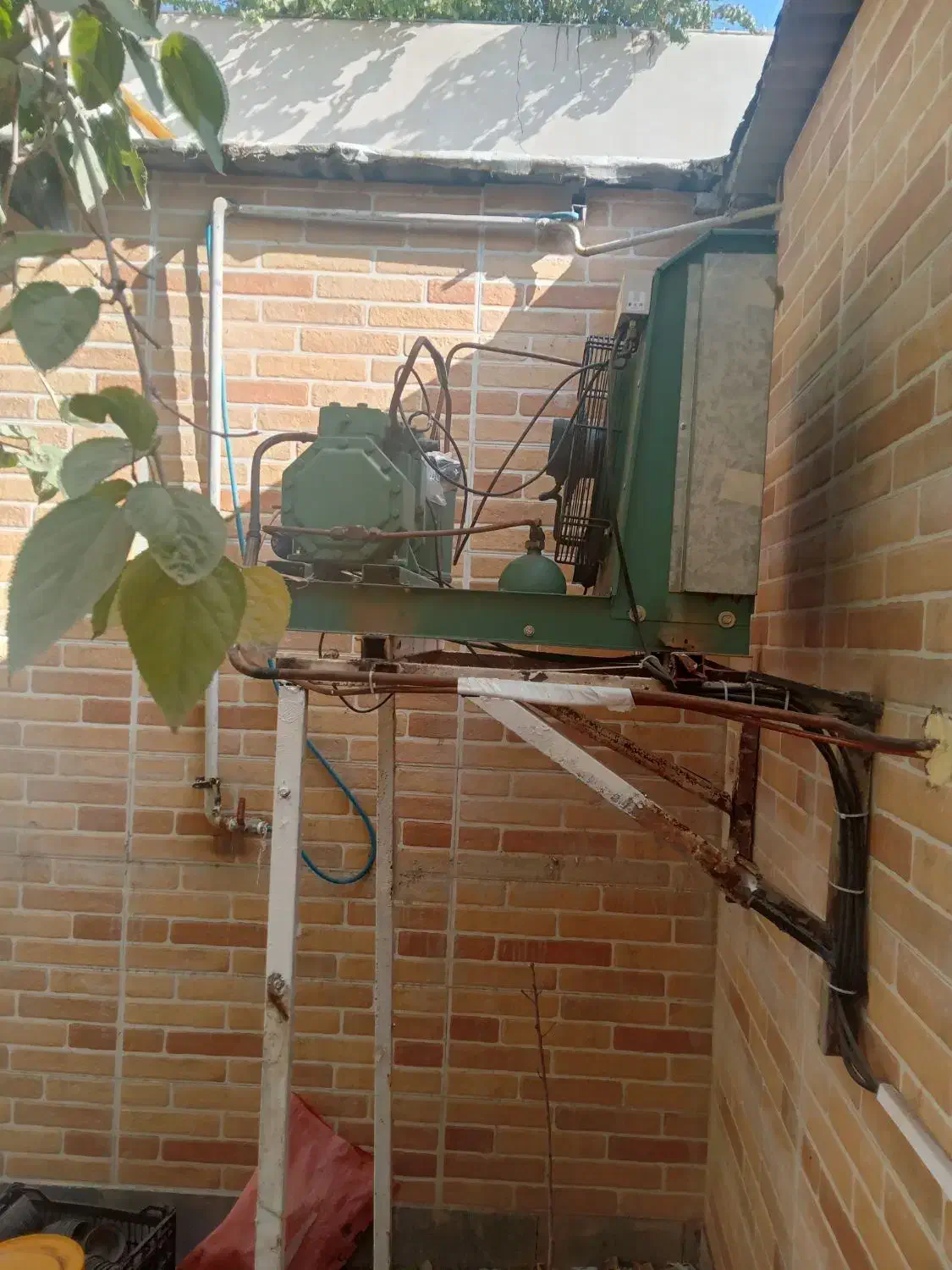 سردخانه صنعتی|ماشینآلات صنعتی|سرخه حصار, |دیوار