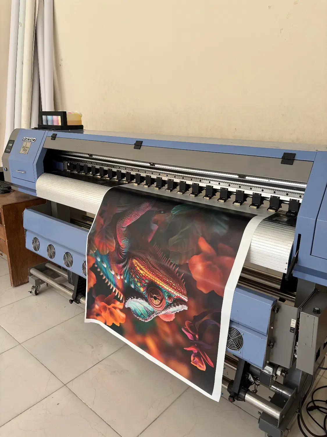 چاپ بنر،استیکر،مِش،کاغذ دیواری،پوستر|خدمات رایانه‌ای و موبایل|ورامین, ورامین|دیوار