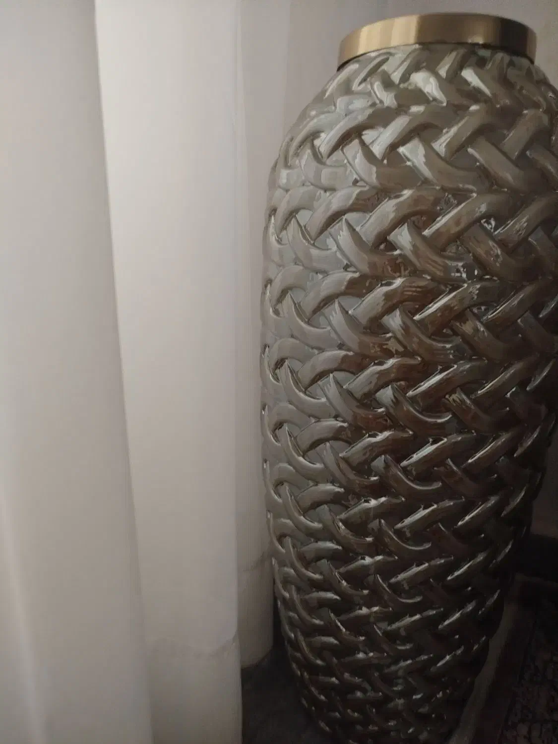 گلدان بزرگ|گل مصنوعی|کبودرآهنگ, |دیوار