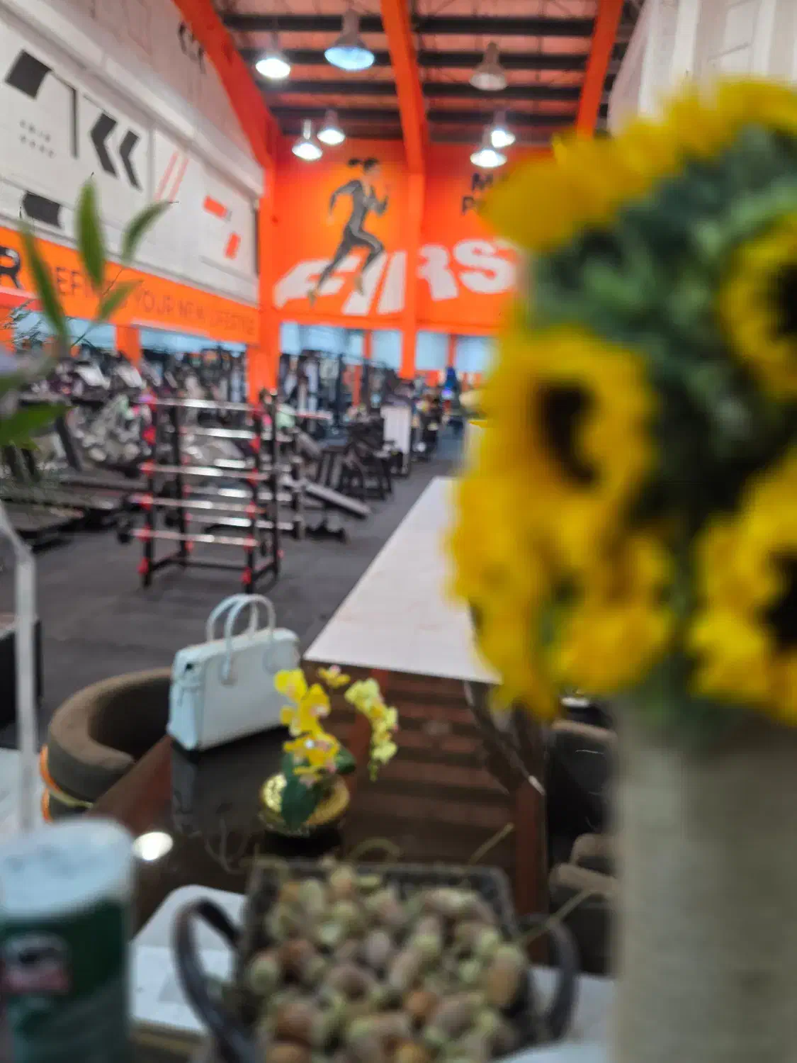 نظافت باشگاه بانوان|استخدام سرایداری و نظافت|تهران, شهرک محلاتی|دیوار