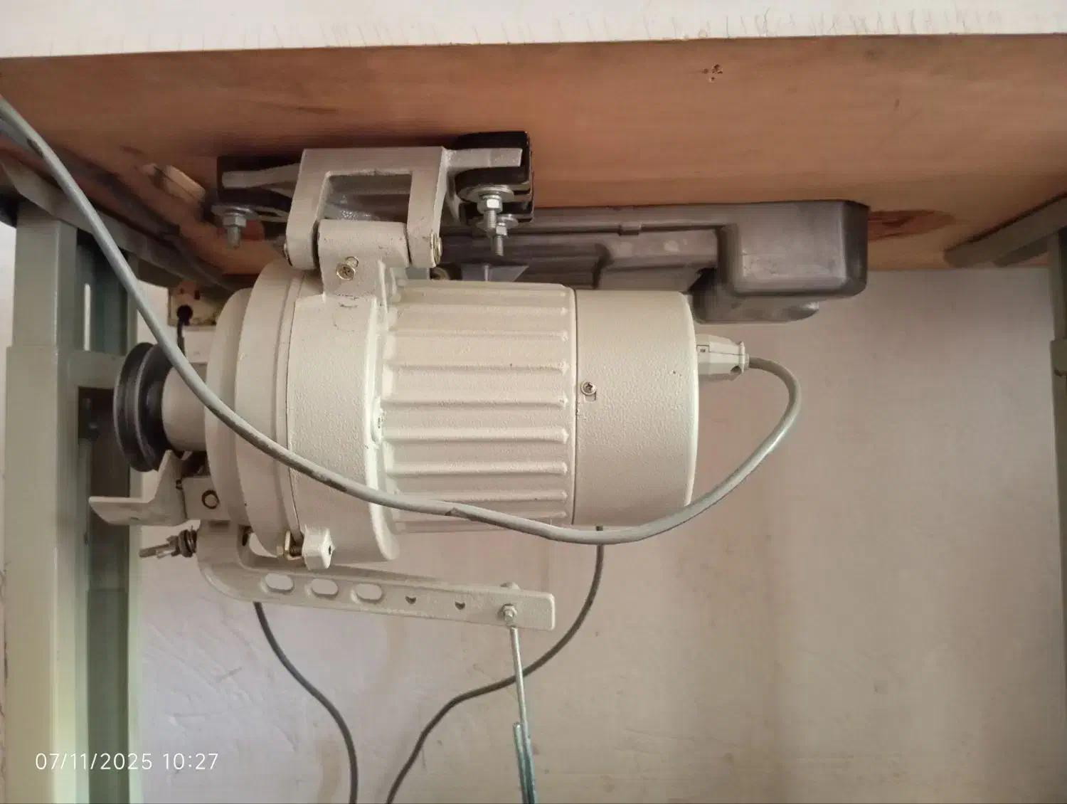 چرخ خیاطی راسته دوز زوجی|چرخ خیاطی و ریسندگی|سپیدان, |دیوار