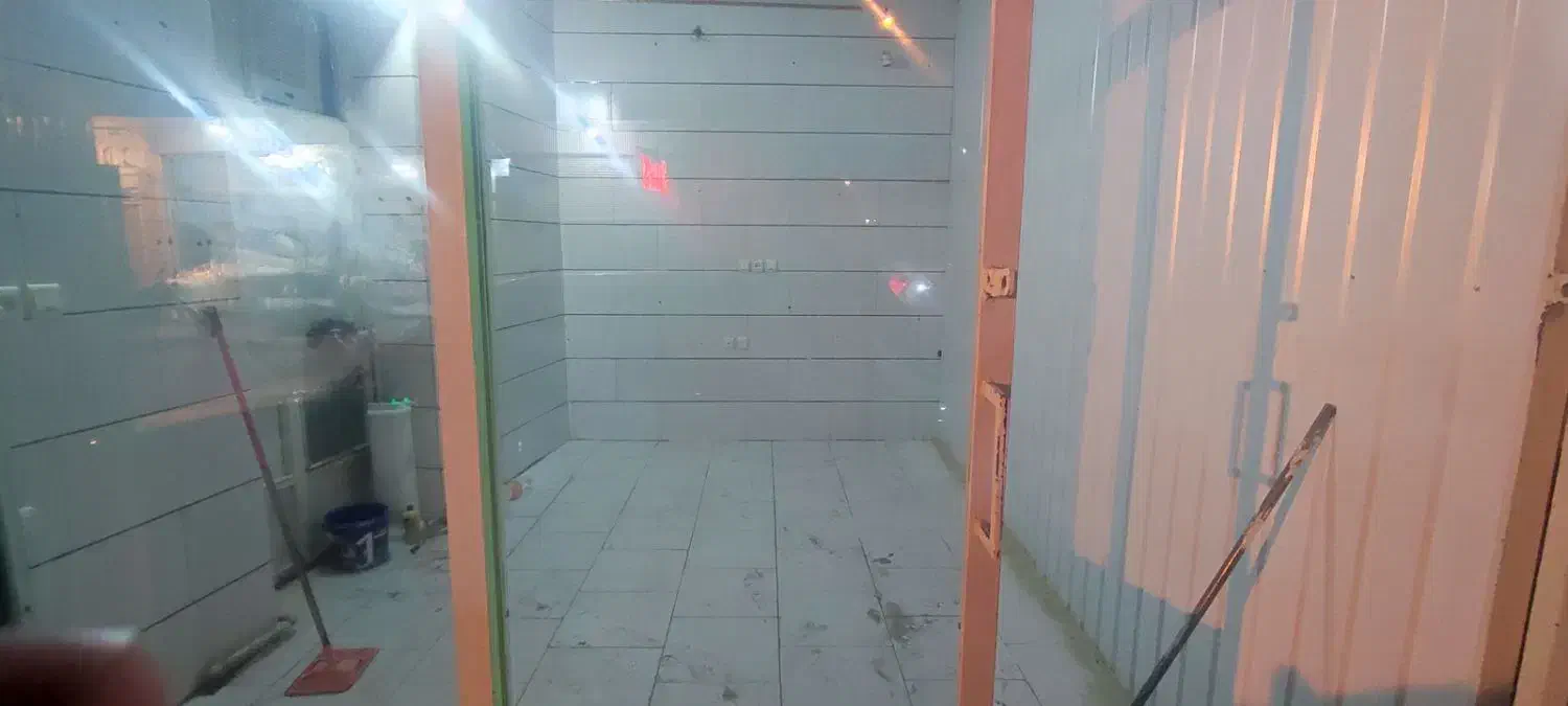 دو باب مغازه کف و دیوار سرامیک ادامه دوشنبه بازار|اجارهٔ مغازه و غرفه|خمینیشهر, |دیوار