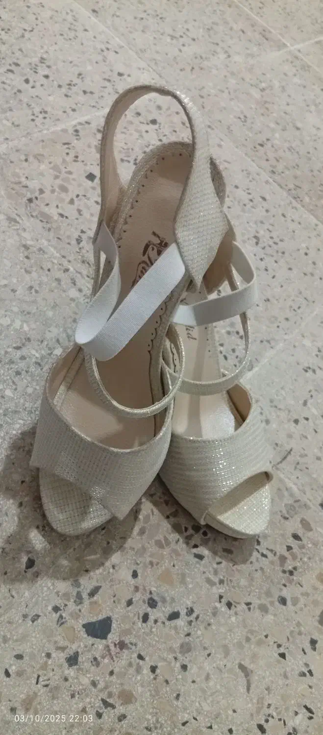 کفش بدون استفاده سایز ۳۹|کیف، کفش، کمربند|ایذه, |دیوار