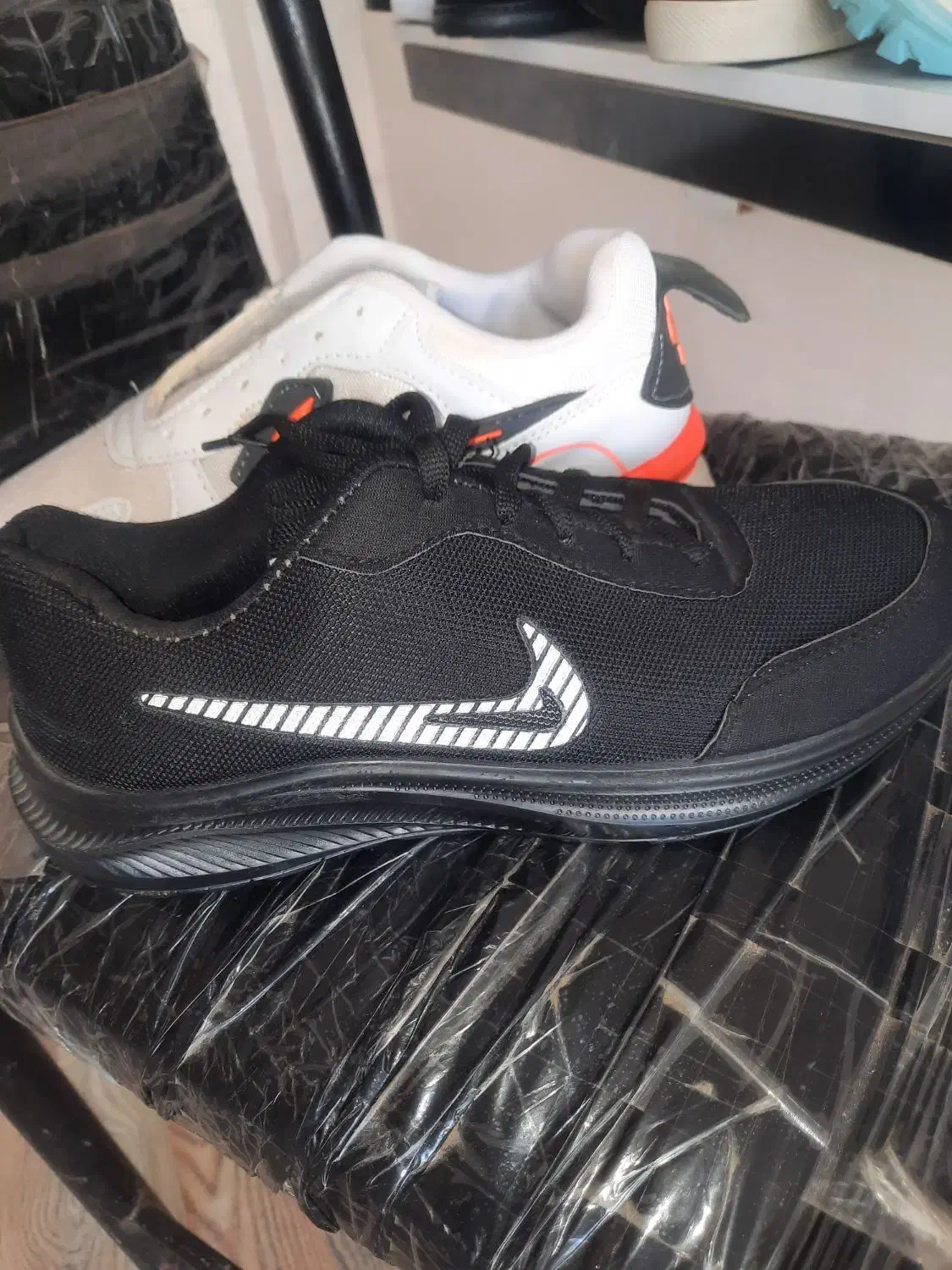 کفش پاندا|کیف، کفش، کمربند|شوشتر, |دیوار