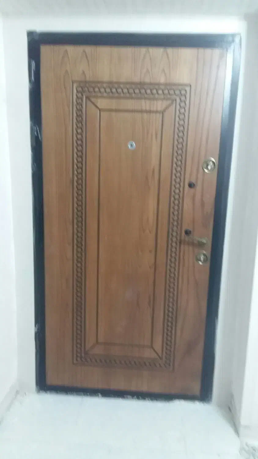 نصاب  نصب ورگلاژ دربهای ضدسرقت|خدمات پیشه و مهارت|سنندج, |دیوار