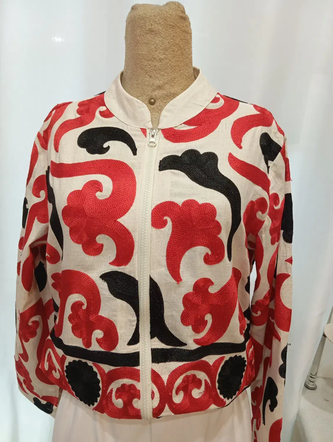 دوخت انواع لباس باقیمت مناسب|لباس|شیراز, لب آب|دیوار