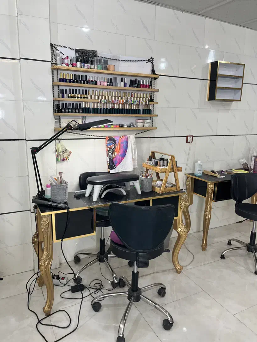 تجهیزات سالن|آرایشگاه و سالنهای زیبایی|زنجان, |دیوار