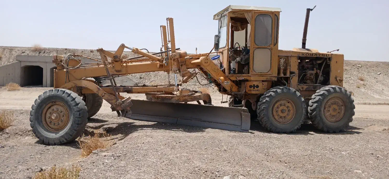 فروش گریدر 705 r2 مندل زنجیری ویک دستگاه غلطک ca25|خودرو سنگین|زاهدان, |دیوار