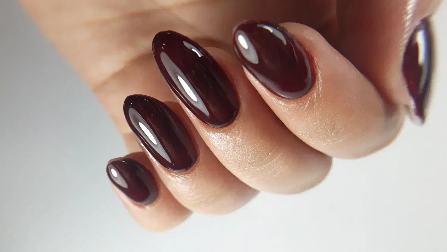 متخصص لاین ژل|خدمات آرایشگری و زیبایی|صومعه‌سرا, |دیوار