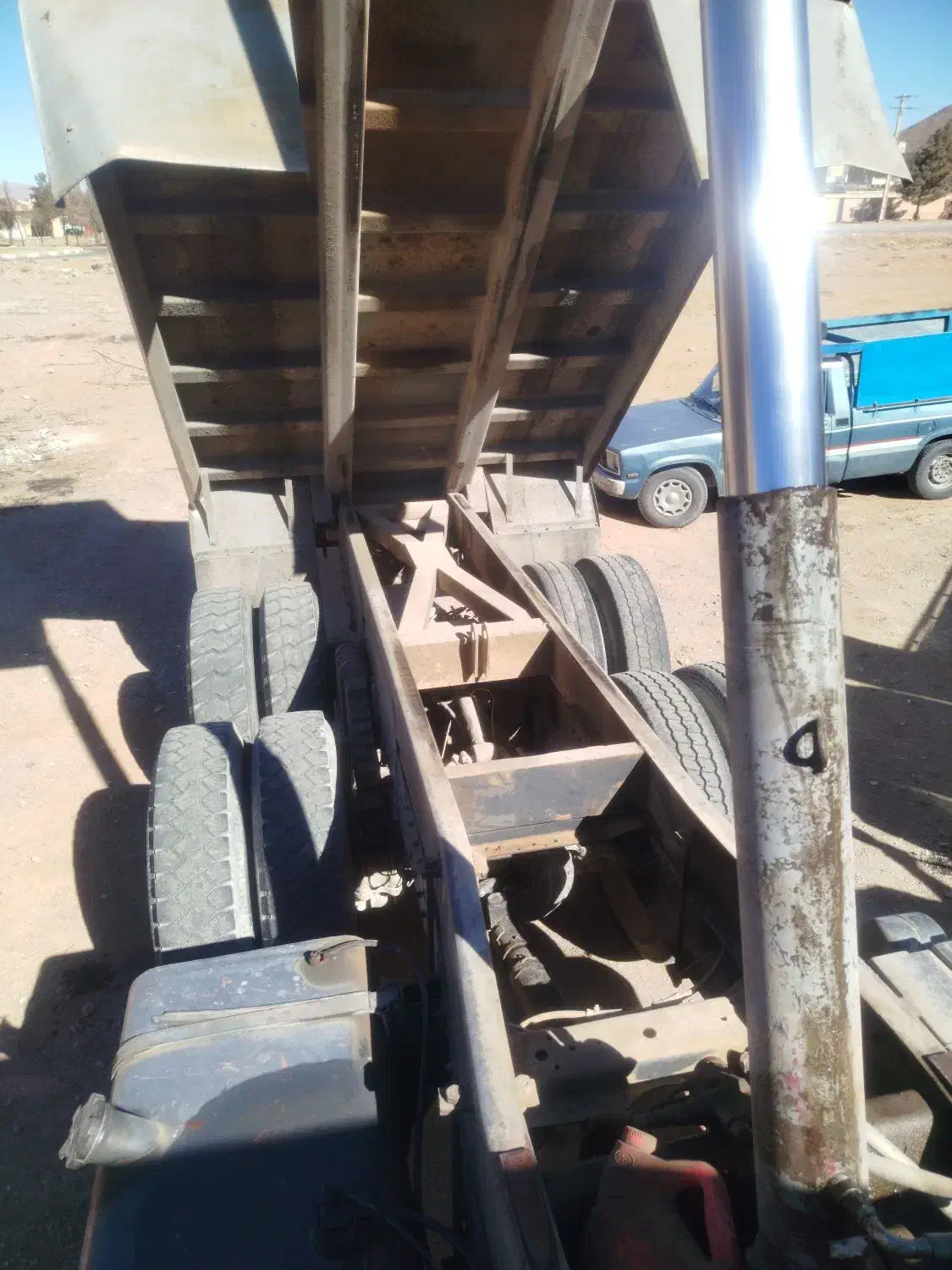 اتاق عقب دهچرخ|خودرو سنگین|اقلید, |دیوار