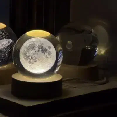 چراغ خواب گوی طرح ماه|چراغ خواب و آباژور|هشتگرد, شهرک راه آهن|دیوار