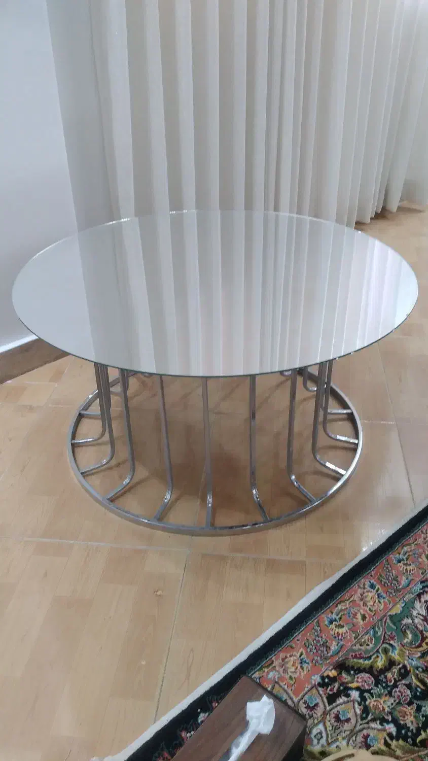 جلو مبلی آینه ای سالم|مبلمان خانگی و میز عسلی|رشت, پاستوریزه|دیوار