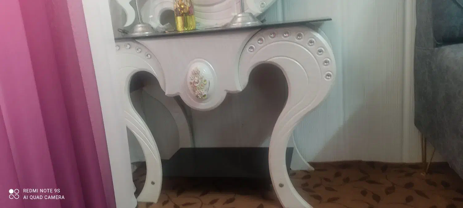 آینه شمعدان|آینه|قم, نیروگاه|دیوار