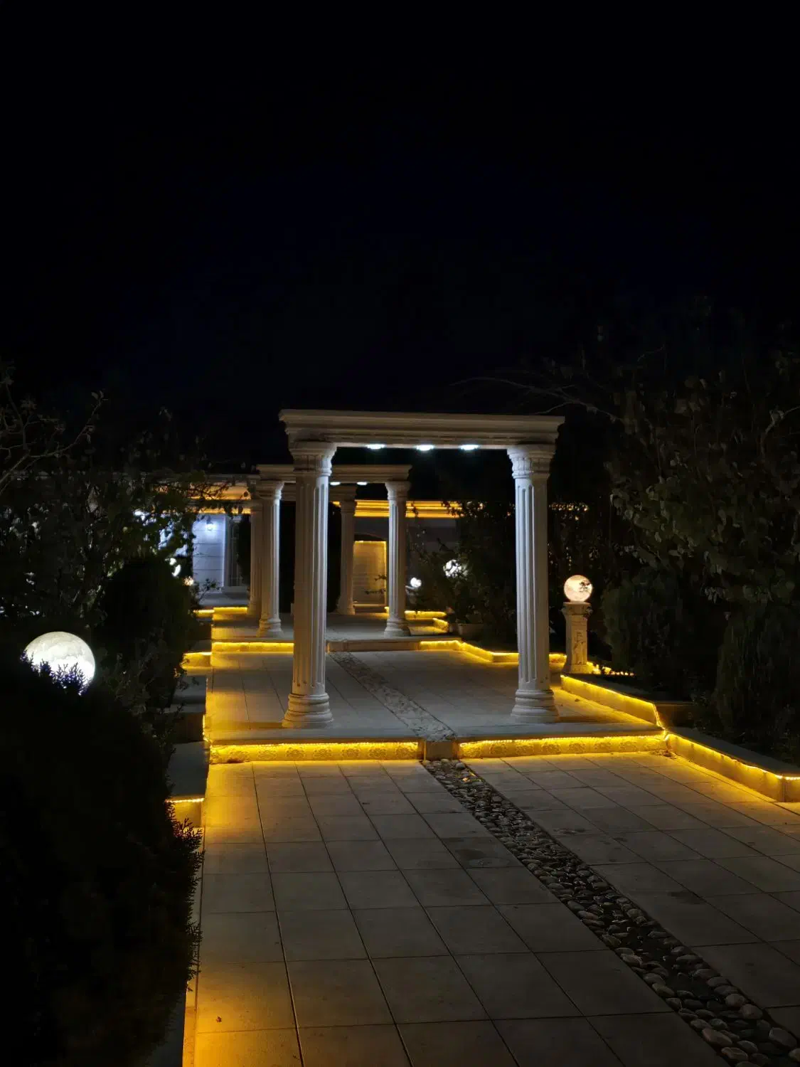 ویلای استخردار باتصفیه اتومات درشاهنامه .|اجارهٔ کوتاه‌مدت ویلا و باغ|مشهد, توس (بلوار توس)|دیوار